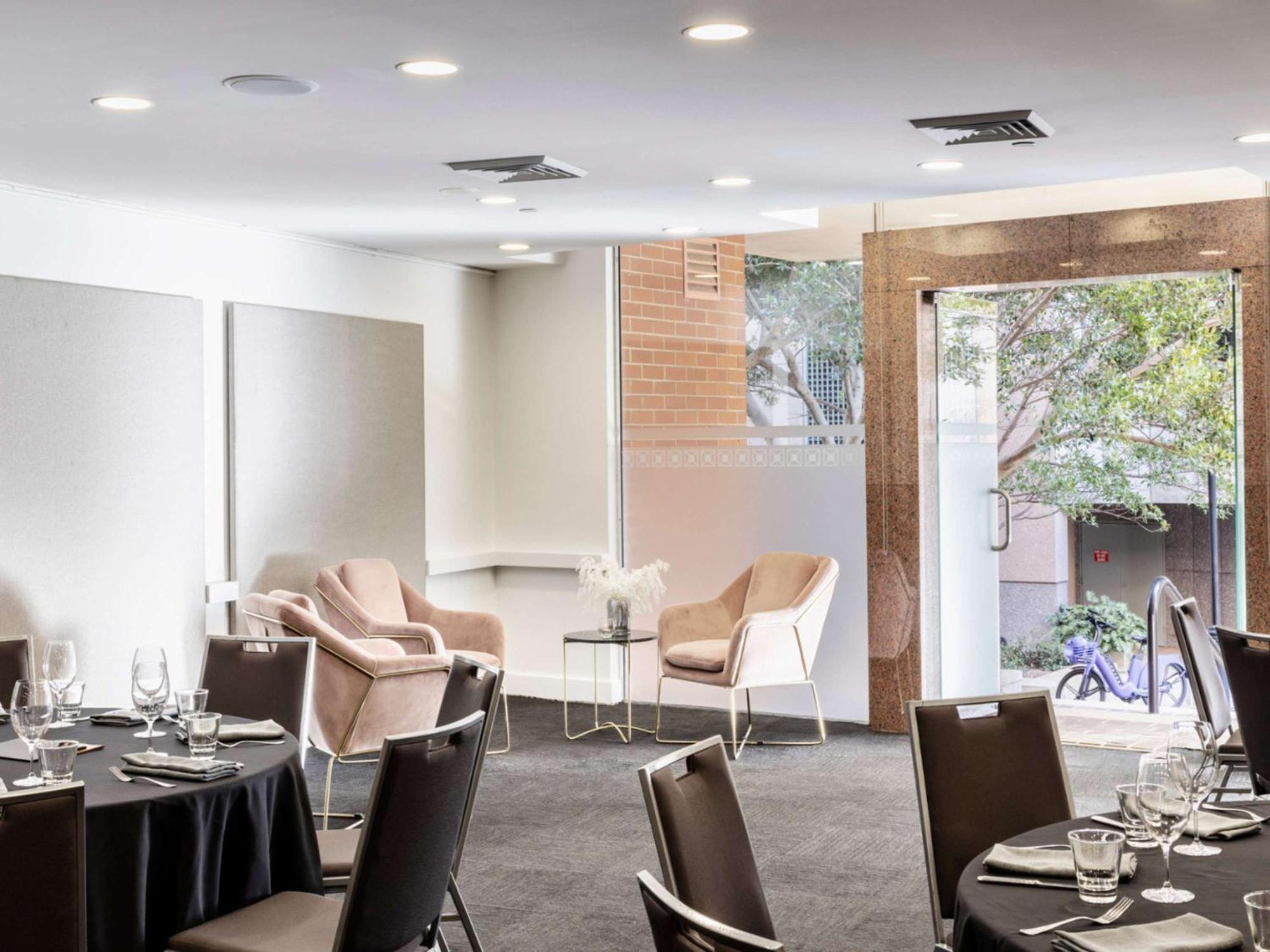 The Sebel Quay West Suites Sydney Zewnętrze zdjęcie The Library