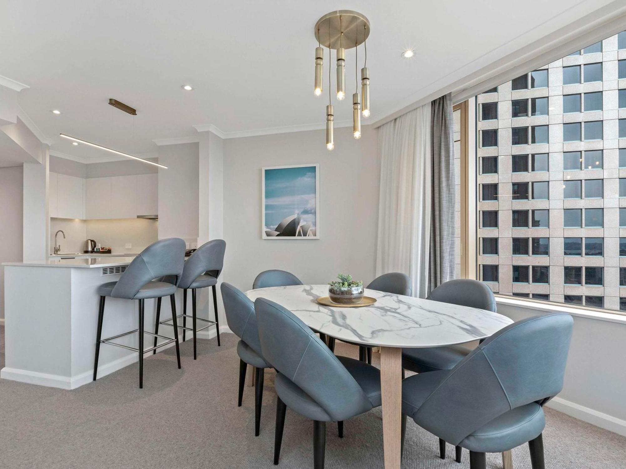The Sebel Quay West Suites Sydney Zewnętrze zdjęcie A staged apartment at The Ivy Residences